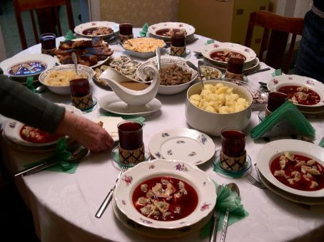 Traditional Polish Wigilia Meal with Karen in Krak w Eataway